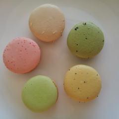 　美味しいお菓子が食べたくなったら、自分にご褒美をあげたくなったら、アルデュールへお越しください。美味しいマカロンと季節のお菓子を取り揃えてお待ちしております。通信販売も行っております。全国からのお越しを心よりお待ちしております。