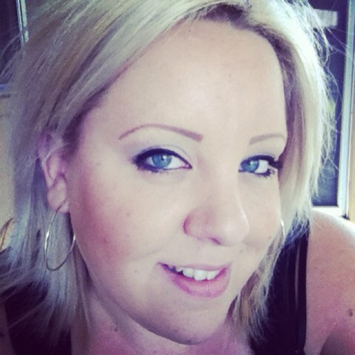 iitsLAURAbiitch's profile picture. I LOVE MY LIFE!!!!!!!!!!