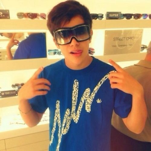 Mahomie and Belieber For Life!! I❤Austin Carter Mahone! Haters gonna hate Mahomies gonna love ❤ he is my Idol 2013 is our year❤@AustinMahone #MahomiesRule ✌x