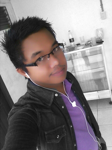 Psychologist, Person who wants to take chances, but not a risk taker. Knows when to dance and where to dance! Simple living but complicated life :)