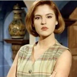 Taga Retweet ako ni Senyora Santibañez. GALIT AKO SA MUNDO! Ang Retweeter na sisira sa bawat araw, hapon at gabi niyo. FOLLOW @DonyaAngelica * April 25, 2013