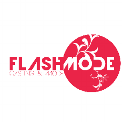 Ask event. Фотосессия с гирляндой на улице. Ask event. Kristal jones. Люди на конференции.