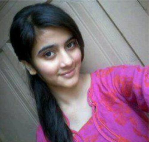 17 ¤Student¤ ¤Muslim¤ ¤Foodie¤ & nothing more about Me now tell something about you. :)