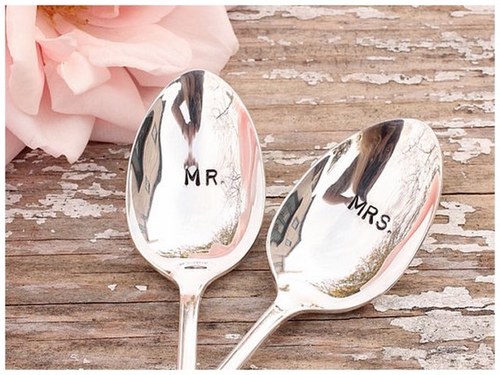 Not everyone can afford a wedding planner but sometimes you just need a little help and thats what we're there for!