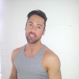 Modern ballet choreographer. Artistic director @ampersandance and creator of modern ballet workout @ballestics