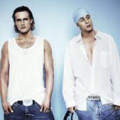 _intisamilias's profile picture. 