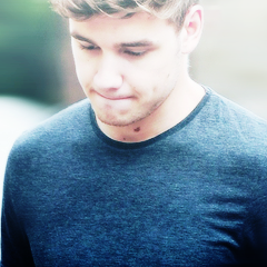 Putting my defenses up 
Cause I don't wanna fall in love 
If I ever did that, I think I'd have a heart attack