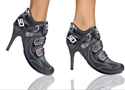 FloodMariea's profile picture. 