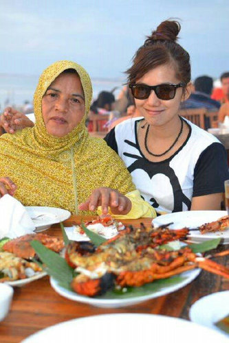 Aku sayang bgt ma ibuQ