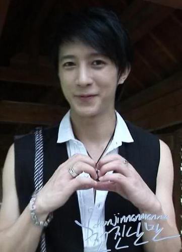 Verified from @PHP_RPent | Soloist | Friend of @KRT_KyungSoo93 |Aktor Keceh| dll ^^
