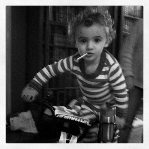 I love my Mommy, Daddy, cars and BIG trucks

I'll tweet things that I say and my Daddy thinks are funny