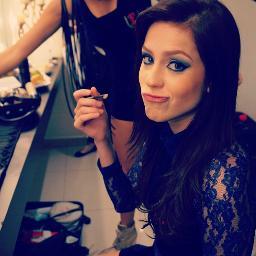 @Sophiaabrahao @melfronkowiak miiinhas Princesas*-* fc feito dia  01/042012 madrinha @EternaAbrahao