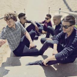 We're Carolyn & Demi we're here to support fanbases:) Follow our personals @Demi_TW_Siva &
 @Carolyn_TW Email us if you ever need help: TWFanmilyHelp1@gmail.com