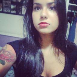 Instrutora de Muay thai e amante de artes marcias, libriana, carioca e apaixonada por Deus ! Não sou dona do mundo parceiro, mas sou filha do dono