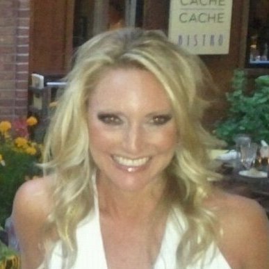 LollyBearBear's profile picture. Marketer. Marathoner, Adventure Seeker. 
High Energy. Creative. Fun & Fun-loving.
My Faves: food & wine, friends, fam, my sweet pup Bear, running & travel.