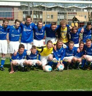 ajax - unio c1 - young wild & free - YOLO