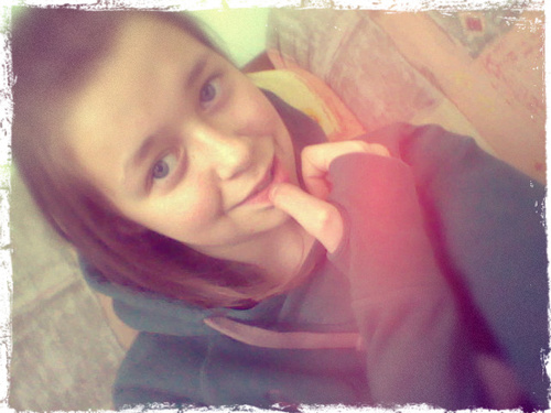 Love_chipitis's profile picture. Salut ! :P J'ai 13 ans , Conne & Folle .. Sa me résume :3