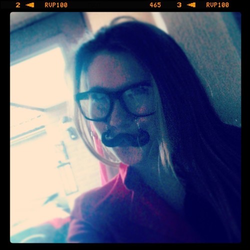 ♥@esmeetalen1 is me beste vriendinnetje♥BELIEVE♥Vallen & opstaan, Knokken en doorgaan♥hou van Femke H, Femke S & Marloes♥ donker blond, blauwe ogen♥Esmee♥13♥