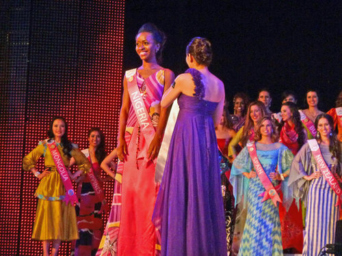 MimieMakberry's profile picture. Illest RapChick! (I wouldn't ConteST d SpEEd cuz am 2tymz FERRARI. Ma Flow Makin RaPPeRz Run Dry Like KALAHARI* it's Me inDa Buildin Bout2BreAK dWallz