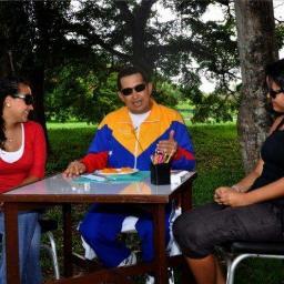 SOY DOCENTE ESPECIALISTA,  RADICALMENTE CHAVISTA,  GUEVARISTA  DIRIGENTE SOCIAL,  POLÍTICO ESTRATÉGICO, 100% MILITANTE DEL MVR Y EL PSUV