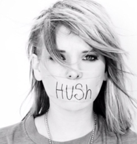 Juliet_EPA's profile picture. 17, emotion manipulator and healer. I don't speak at all. My drawings are my escape. I've been through more than you can imagine.