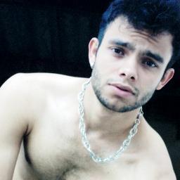 Bissexual,Carinhoso,romântico,sincero,amigo,irônico,ciumento, grosso se necessário. Experimente me conhecer de olhos fechados e coração aberto