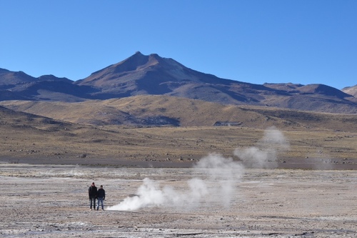 I'm from Madrid but I live in Chile. I love Traveling and I admire Nature... Let's see what can I tell you about my trips and this amazing country where I live!