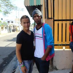 - Un Chamakiitoo Con Swaqqer -
♥ - Fiqura Publica - ♥