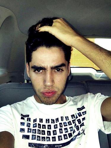 RickyLoeza's profile picture. 