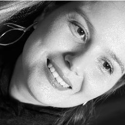 raqueladelia's profile picture. 