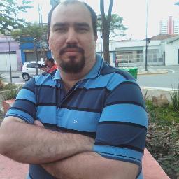 12 anos atrás criei uma nova personalidade,o PeRiGoDs entrou no mundo dos games com muito sucesso virtualmente,mas agora está querendo entrar no mundo Real....