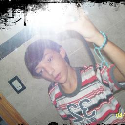 Em me llamo Matias , Soy buena onda , tengo 14 ..
Cumplo el 23 De diciembre.. Naci en 1998 , y BUENO! Es solo eso , soy de Capricornio♥