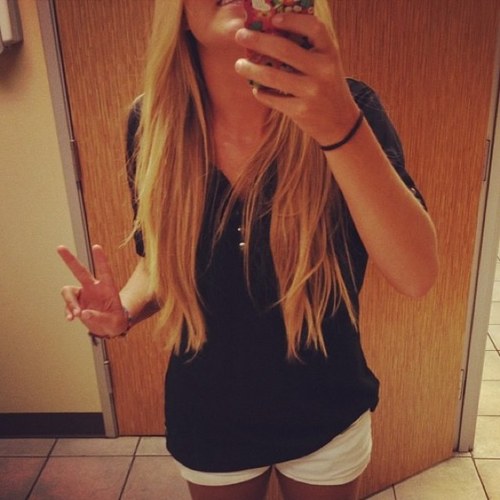 Because I'm an attention whore; Avi & Header are both me. @Oklahoma_Blonde told me to make an anon acct, so here I am. Also, I'm her big sister. 04/25/13