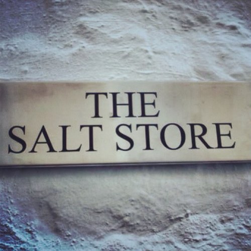 The Salt Store is a traditional stone built cottage in the heart of Fowey. Sleeps up to 5. Please contact @classiccottages to book, Enjoy!