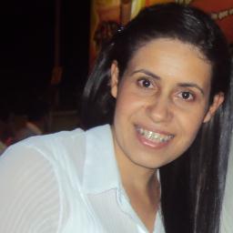 Uma pessoa feliz, amo minha família, meus amigos e principalmente o Meu DEUS. Ele é tudo pra mim, minha razão de viver.