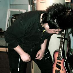 Guitarist for @Absintheband with @Haukeye
Overall lover of music.
Catch you on the flippity flop