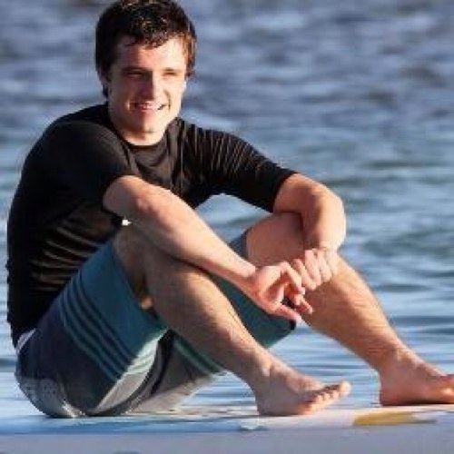 I'm engaged to @KstnissLovesYou and we have a son @MatthewMellark1