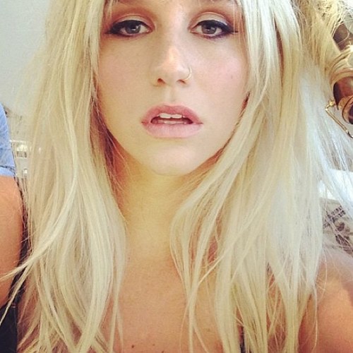 Kesha fake Nude Photos 28