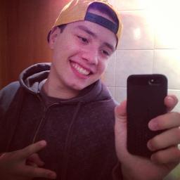 Marginal pra alguns e retardado pra outros!