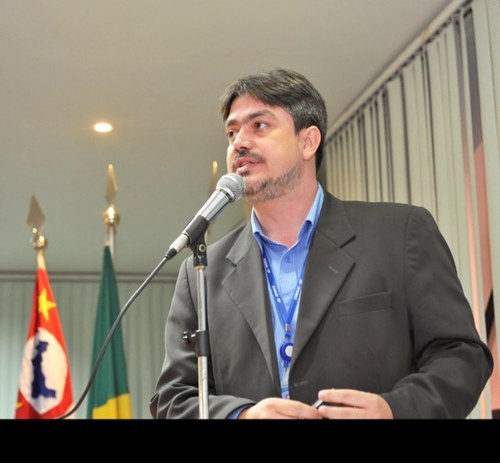 Consultor de Negócios, Advogado, Mestre em Direitos Coletivos e Função Social do Direito, Palestrante, Professor, Educador para a Paz
