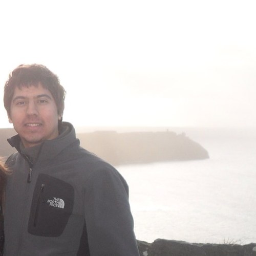 FGVargasCorral's profile picture. Sentir que el frío está a flor de piel y te descama, no tiene precio. Estar empeñado en un mundo mejor, congela. Morir sin no haber hecho nada, me da miedo.