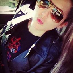 Yo soy lo que soy no soy lo que ves,soy mi pasado y soy mi después,soy libre y dichosa por elección,soy una loca inquieta pidiendo paz...