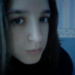 follow me et je te follow back! follow back 
je suis sympas et puis follow et tu verra par toi même :) kiss