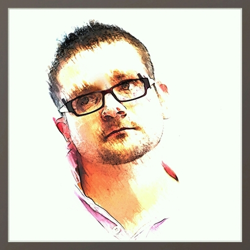 I'm a developper...ehhh.. I write code (mainly front-end), Product manager and altaïr-Performance Associate