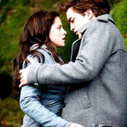 ITSBella_Cullen's profile picture. [V] @RP_TwilightSaga |♡Twihard Coven|♡Family|FOREVER here with my lover ♡ @ITSEdwrdCullen_ to protect and loving our @ITS_NessieC ♡|Mental Shield|#TeamCullens