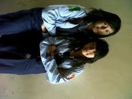 kalo mau yang lebih garing dari krenyes,follow gua aja ya :)) jamin follback la :)