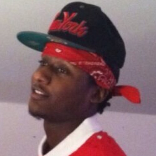 Im Real.. I got love fa da music I got love fa da streets.. why you worried bout me?
