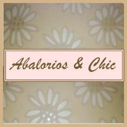 Novedades en zamak, cuero, perlas, cuentas, calaveras, tachuelas y un sin fin de materiales para bisutería.