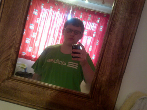 Add me on bbm 2A4102D8 15 years old. single and free and i'll follow back
