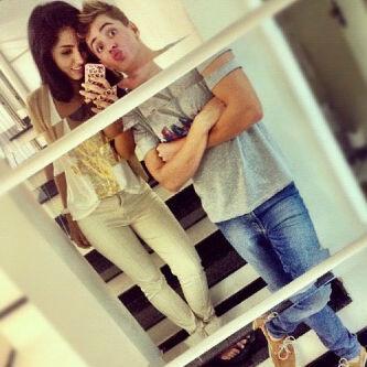 AammKnig's profile picture. 